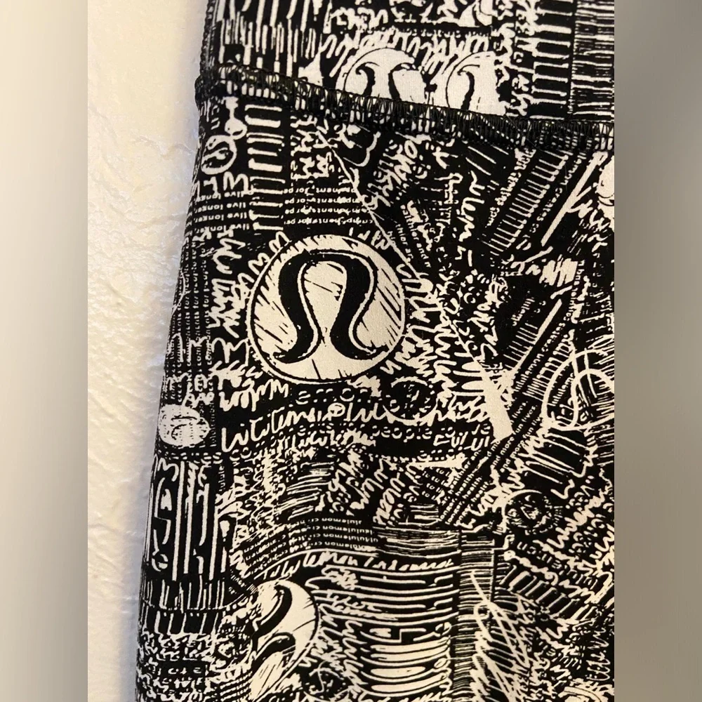 Lululemon legging wunder train with lululemon logo